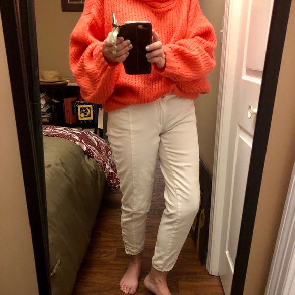 WHBM Silver Studded White Skimmer Pants - Picture 3 of 13